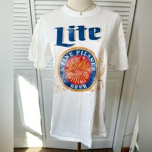 SOLD💗 Miller Lite Logo Graphic Tee | Novelty Short Sleeve T-Shirt | M